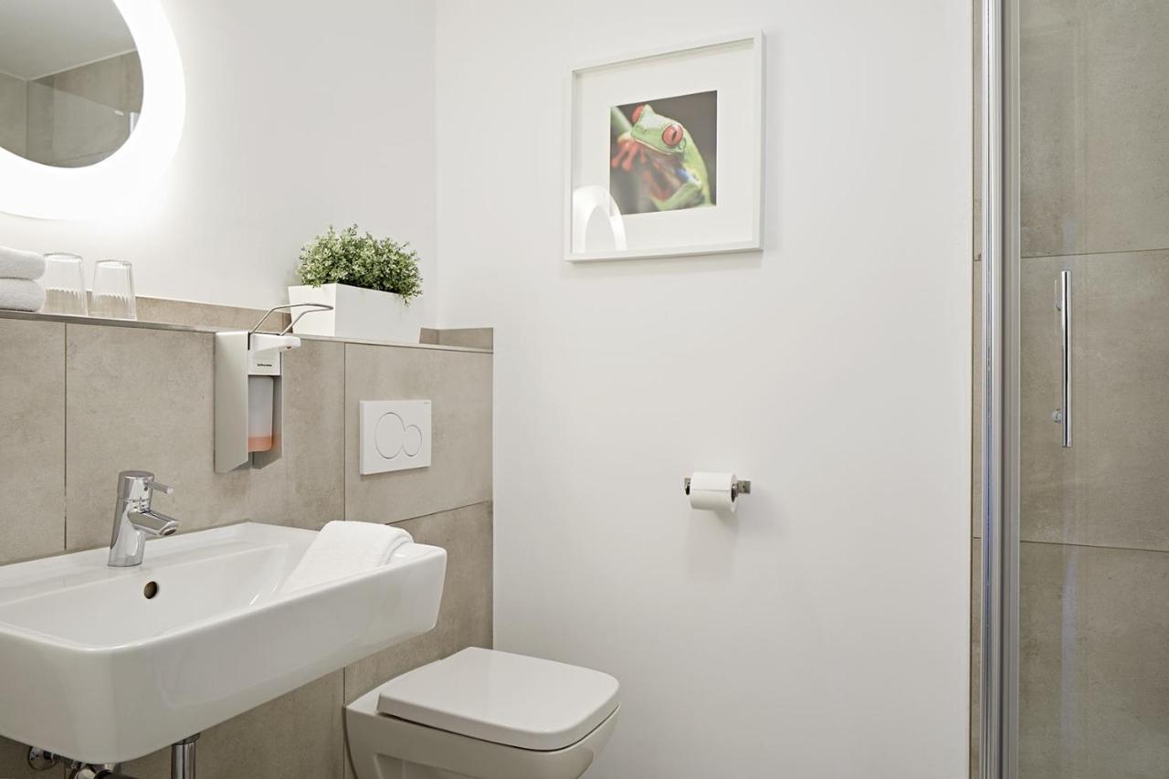 Nonstop Hotel Augsburg - Ubernacht - Hostelhotelhome Dış mekan fotoğraf