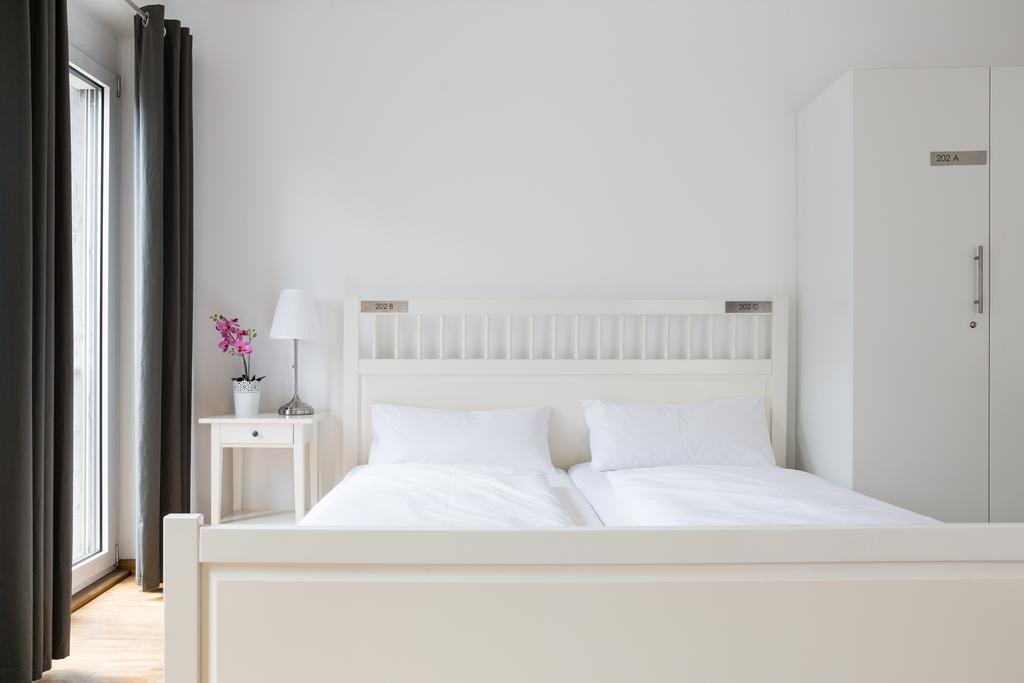 Nonstop Hotel Augsburg - Ubernacht - Hostelhotelhome Dış mekan fotoğraf